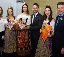 Presidente, rainha e princesas da Festa da Uva convidam governador para Festa das Colheitas