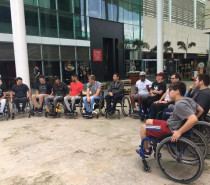 Instituto Sérgio Lovato promove ação com grupo de usuários de cadeiras de rodas em prol da inclusão no shopping Iguatemi Caxias