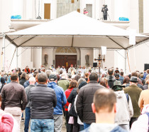 143ª Romaria ao Santuário Caravaggio reúne 65 mil pessoas no primeiro dia apesar do mal tempo