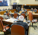 Prefeitura avalia com vereadores medidas para qualificar regras do comércio ambulante