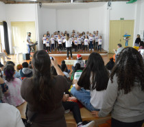Natal Literário Solidário apadrinhou 381 crianças e jovens em vulnerabilidade social em Caxias do Sul  