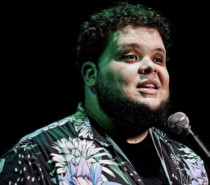 Comediante Victor Ahmar se apresenta em Caxias no próximo domingo