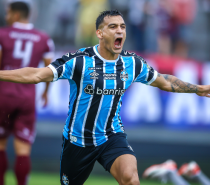 Grêmio vence o Caxias e larga em vantagem nas semifinais do Gauchão Ipiranga 2024